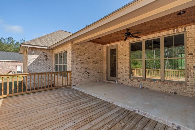49 Pipestone Pass, Sumrall, MS 39482