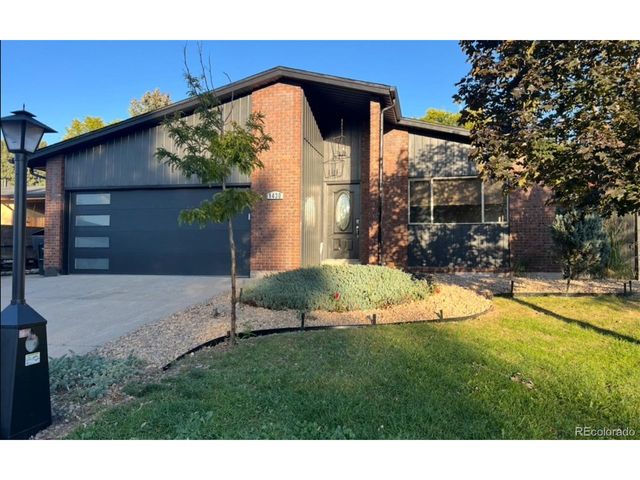 1430 Mount Evans Dr, Longmont, CO 80504