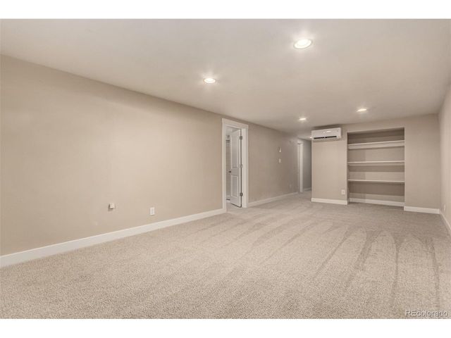 1430 Mount Evans Dr, Longmont, CO 80504