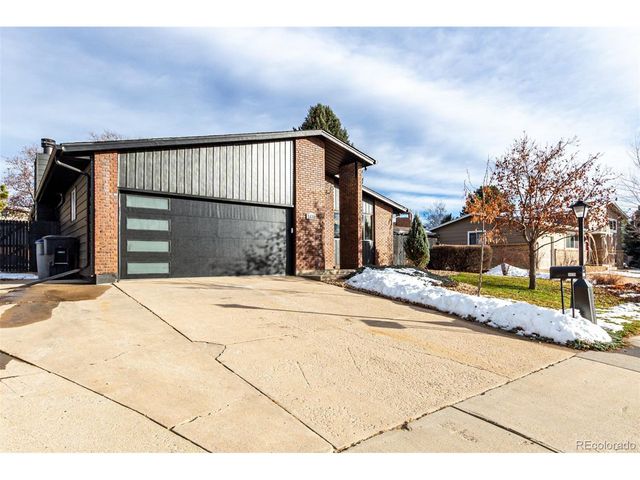 1430 Mount Evans Dr, Longmont, CO 80504