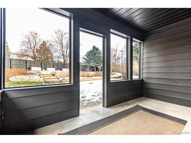 1430 Mount Evans Dr, Longmont, CO 80504