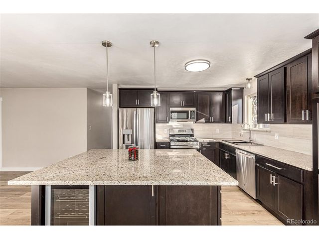 1430 Mount Evans Dr, Longmont, CO 80504