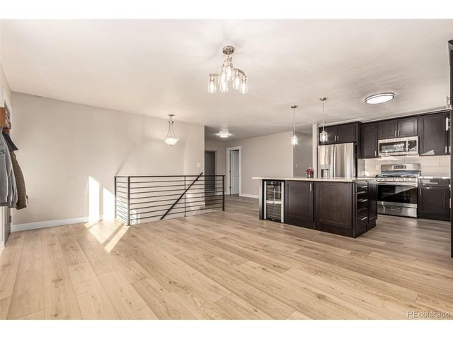 1430 Mount Evans Dr, Longmont, CO 80504