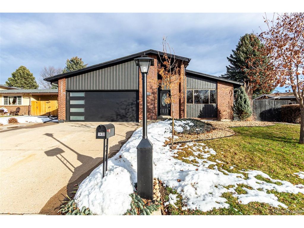 1430 Mount Evans Dr, Longmont, CO 80504