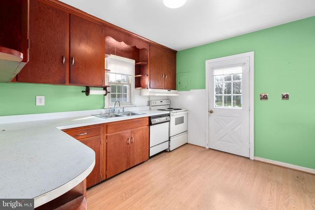 12425 FIVE MILE RD, Fredericksburg, VA 22407