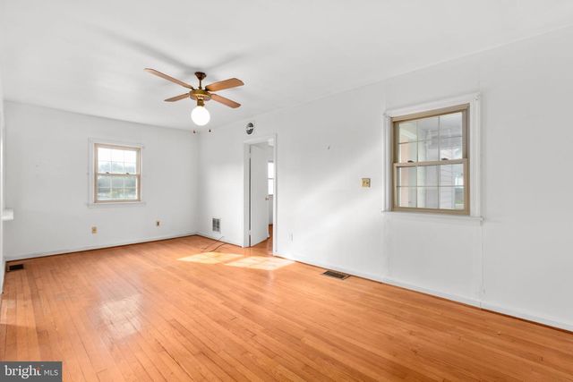 12425 FIVE MILE RD, Fredericksburg, VA 22407