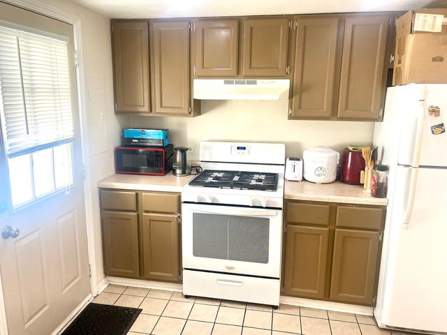 530 Meadow Green Lane 530, Round Lake Beach, IL 60073