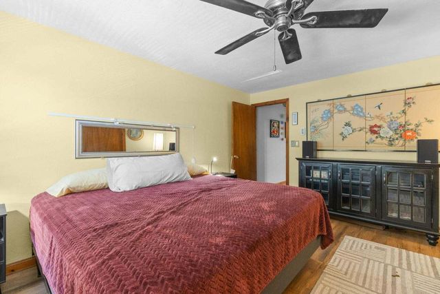 300 Falmouth Road APT 20C, Mashpee, MA 02649