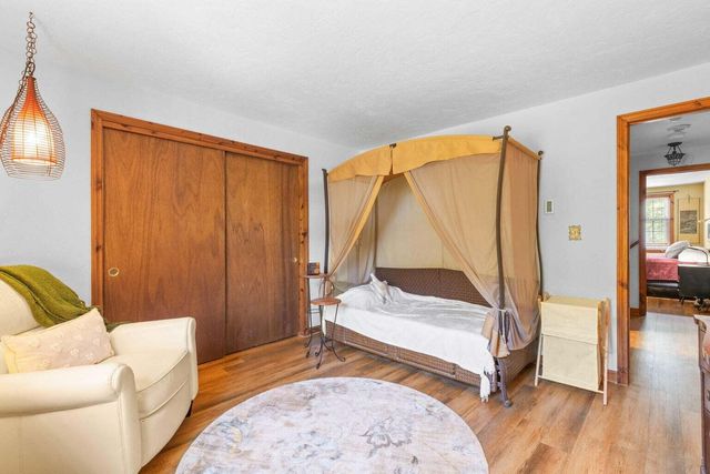 300 Falmouth Road APT 20C, Mashpee, MA 02649