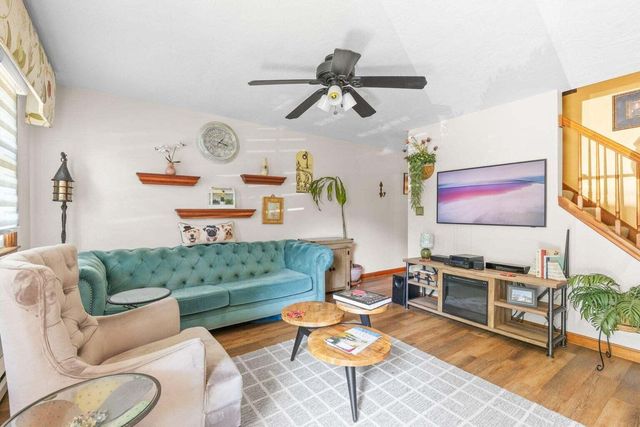 300 Falmouth Road APT 20C, Mashpee, MA 02649
