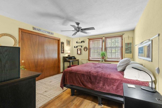 300 Falmouth Road APT 20C, Mashpee, MA 02649
