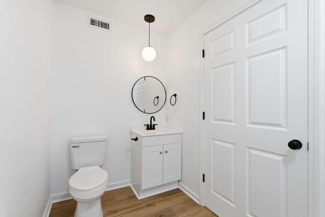 1548 Deer Lake Drive, Lexington, KY 40515