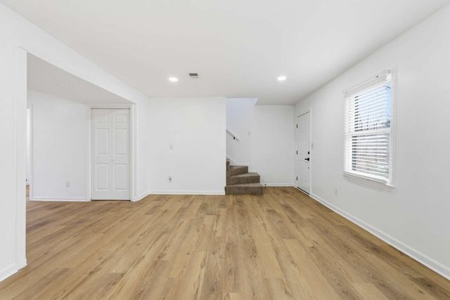 1548 Deer Lake Drive, Lexington, KY 40515