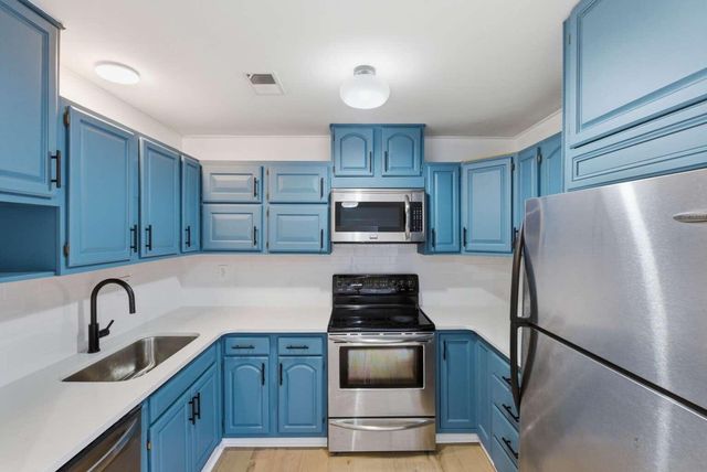 1548 Deer Lake Drive, Lexington, KY 40515