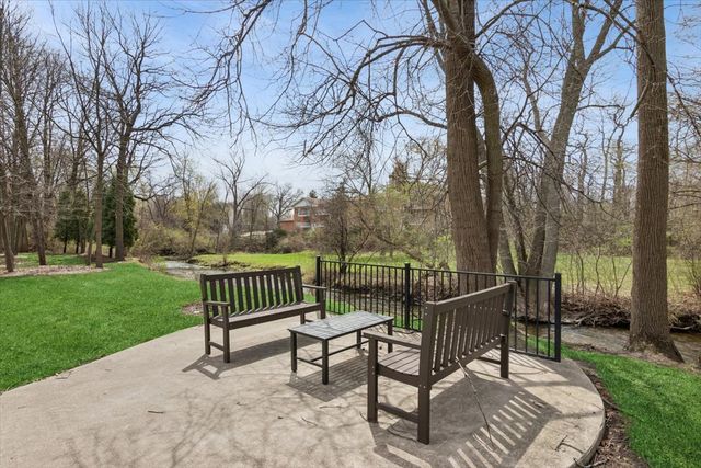 801 N McLean Boulevard 140, Elgin, IL 60123