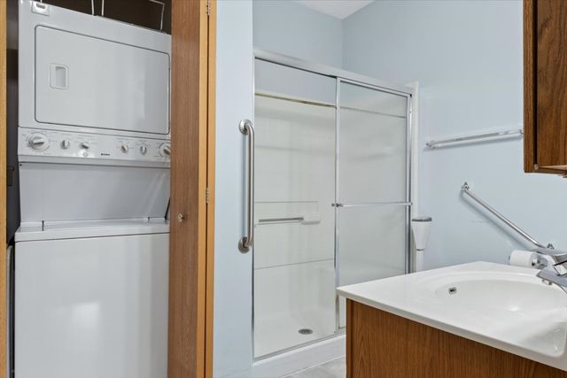 801 N McLean Boulevard 140, Elgin, IL 60123