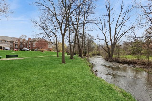 801 N McLean Boulevard 140, Elgin, IL 60123