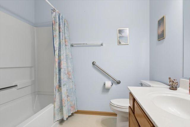 801 N McLean Boulevard 140, Elgin, IL 60123