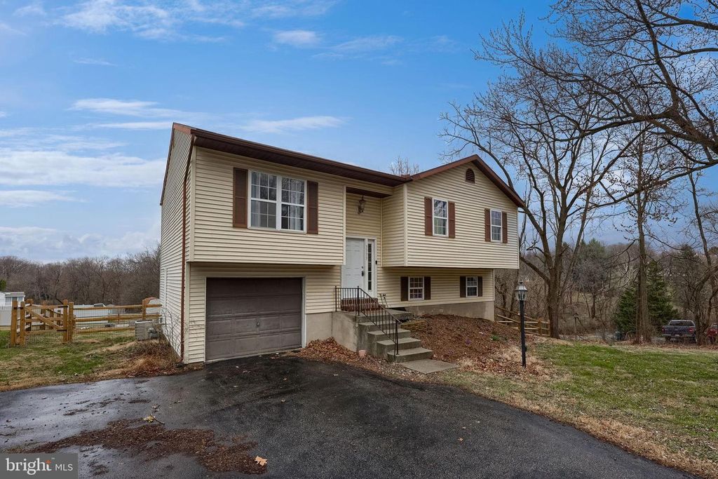 3333 DRUCK VALLEY RD, York, PA 17406
