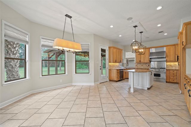 17 Horseshoe CT, New Braunfels, TX 78132