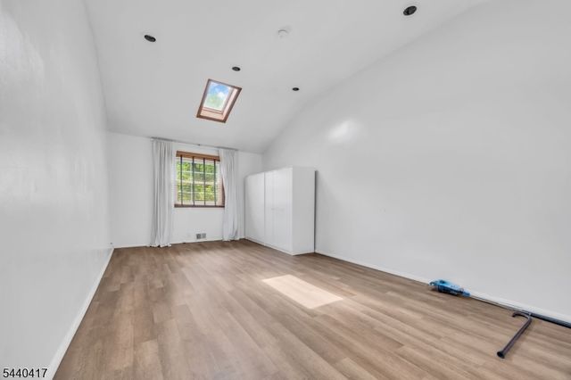 5 Cortland Dr, Franklin Twp., NJ 08873