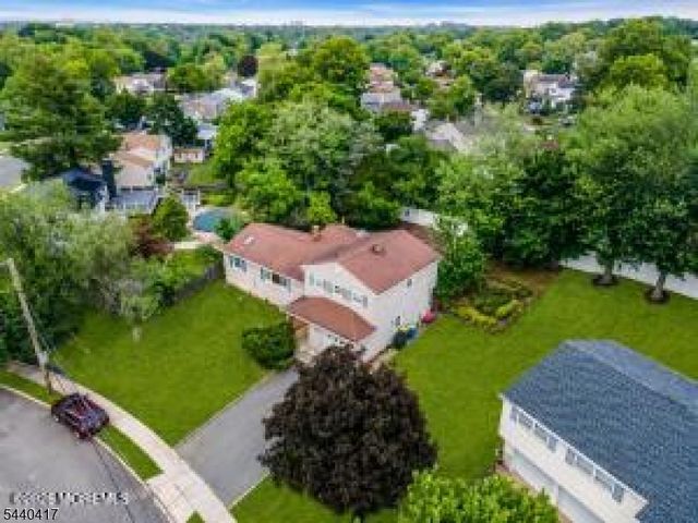5 Cortland Dr, Franklin Twp., NJ 08873