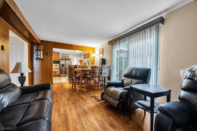 5 Cortland Dr, Franklin Twp., NJ 08873