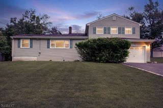 5 Cortland Dr, Franklin Twp., NJ 08873