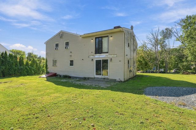 3320 County St, Somerset, MA 02726