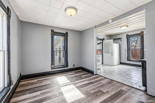 619 W Indiana Avenue, Elkhart, IN 46516