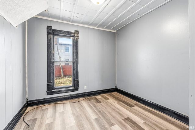 619 W Indiana Avenue, Elkhart, IN 46516