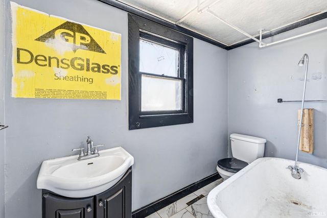 619 W Indiana Avenue, Elkhart, IN 46516