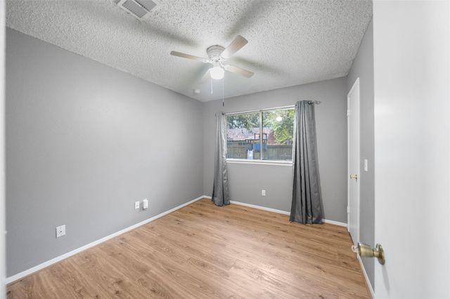 7 Rockridge Court, The Woodlands, TX 77381