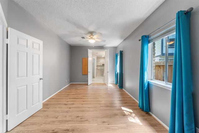 7 Rockridge Court, The Woodlands, TX 77381