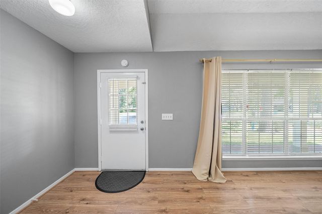 7 Rockridge Court, The Woodlands, TX 77381