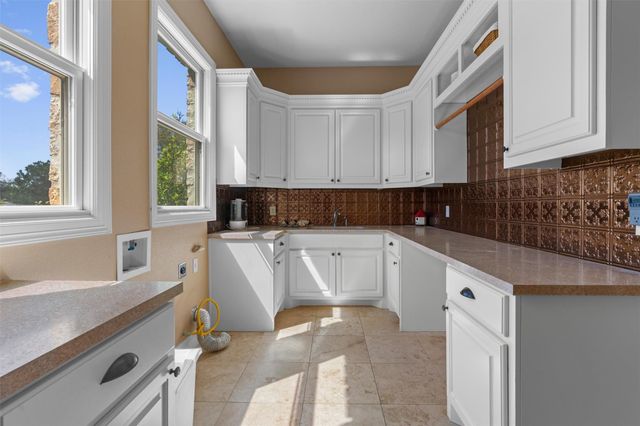 25003 Montana Creek XING, Marble Falls, TX 78654