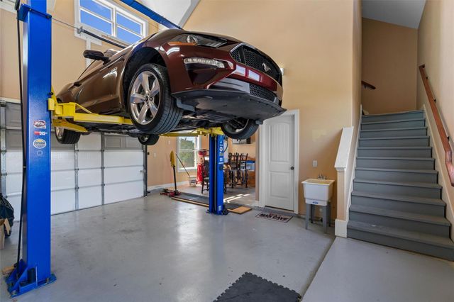 25003 Montana Creek XING, Marble Falls, TX 78654