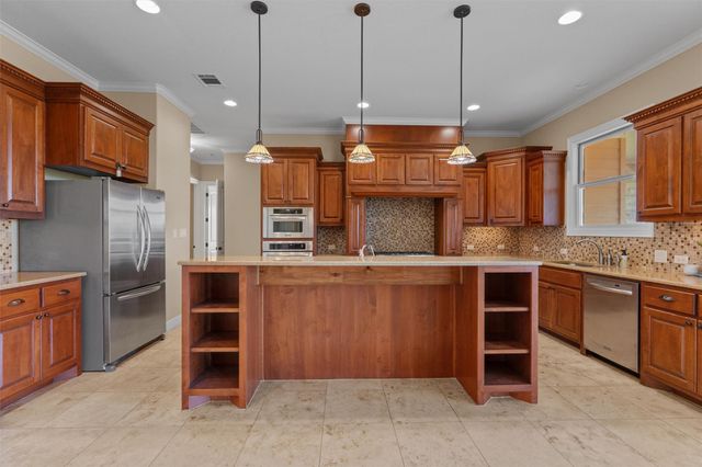25003 Montana Creek XING, Marble Falls, TX 78654