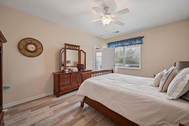 8099 Over Par Court, Burlington, KY 41005