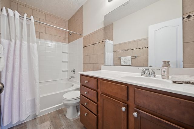 8099 Over Par Court, Burlington, KY 41005