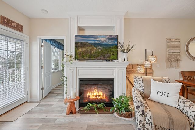 8099 Over Par Court, Burlington, KY 41005