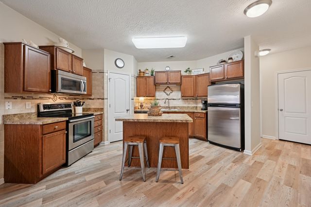 8099 Over Par Court, Burlington, KY 41005