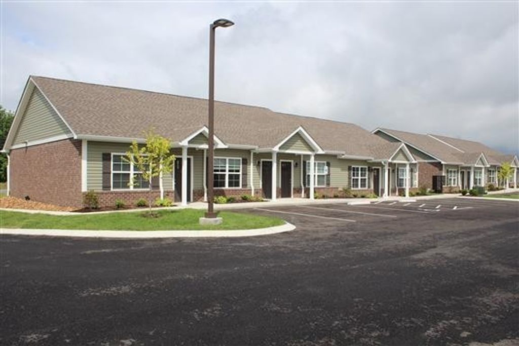 1201 S Water Ave Apt A1, Gallatin, TN 37066