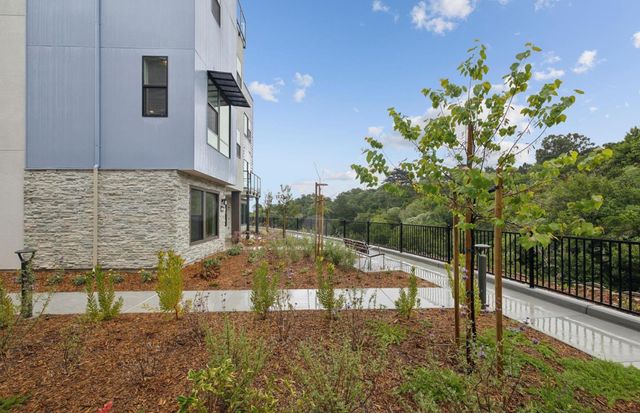 2324 Red Oak Court, San Mateo, CA 94403