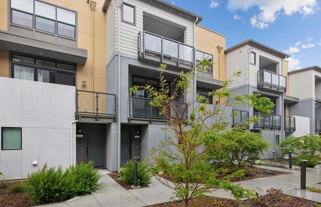 2324 Red Oak Court, San Mateo, CA 94403