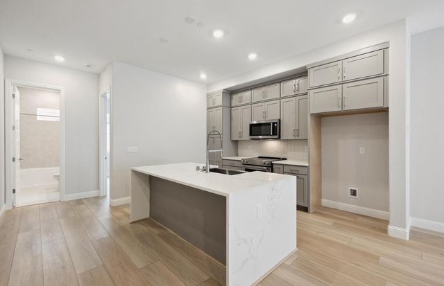 2324 Red Oak Court, San Mateo, CA 94403
