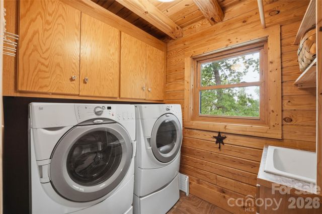 2305 Monteith Lane, Connelly Springs, NC 28612