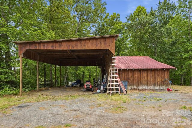 2305 Monteith Lane, Connelly Springs, NC 28612