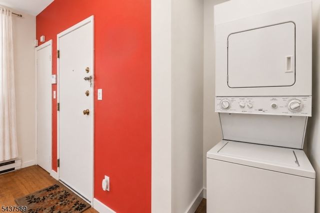 111 Mallory Ave, Jersey City, NJ 07304