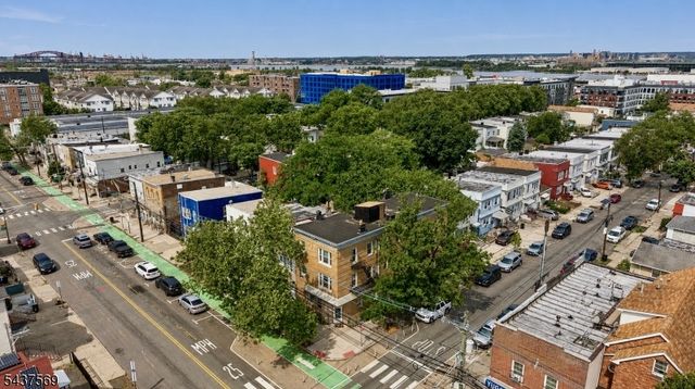 111 Mallory Ave, Jersey City, NJ 07304